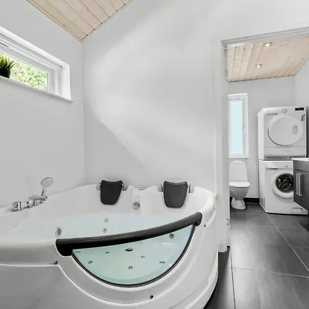 Σπίτι διακοπών Lovely In With Sauna